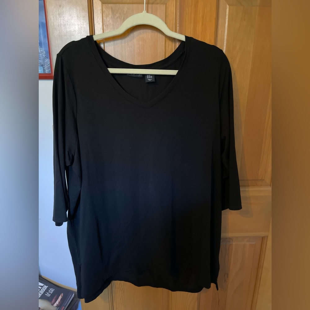 TAHARI Black Shirt Size 2X